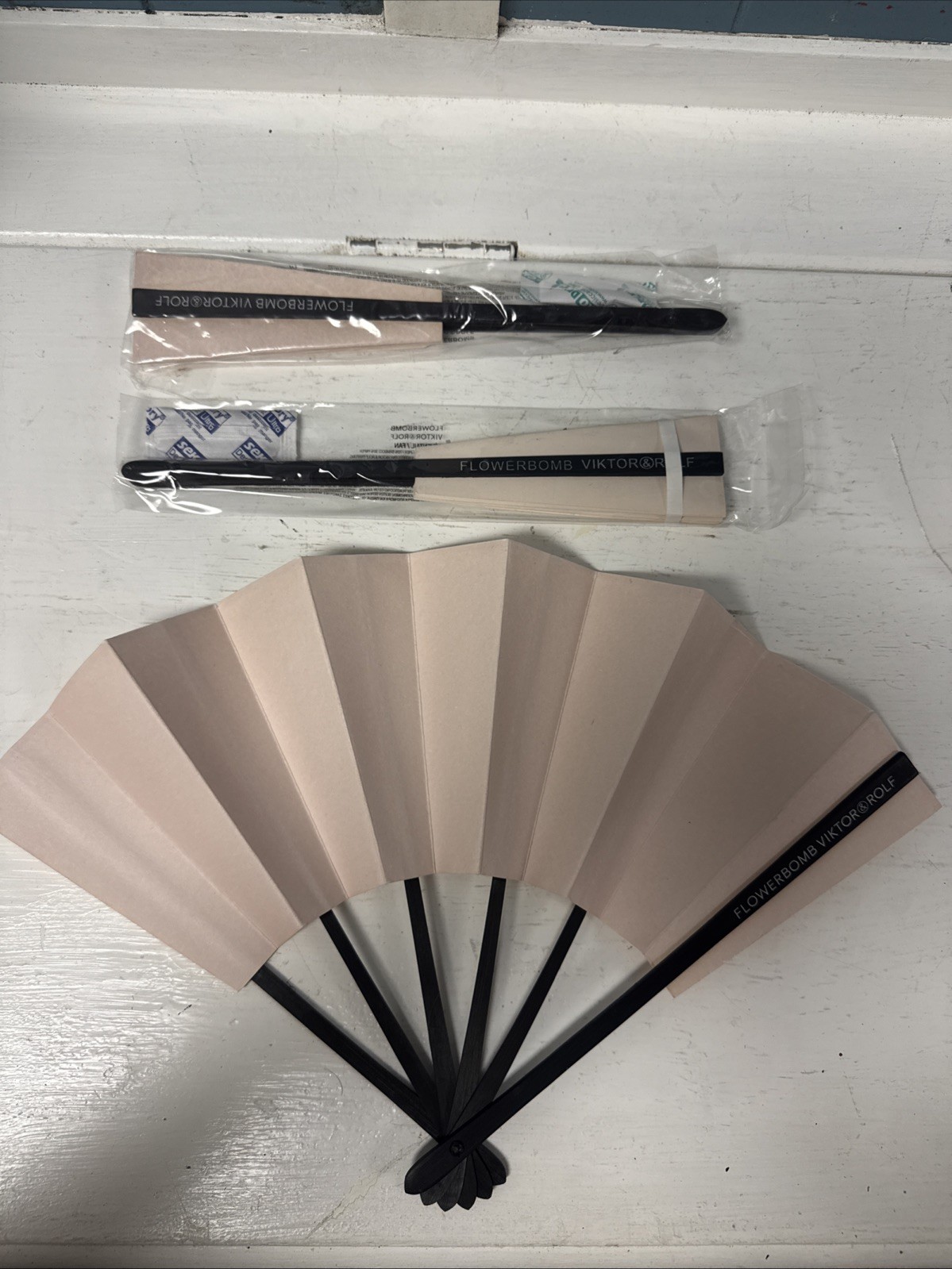 Lot Of 3 Viktor & Rolf Flowerbomb Fan Rare Perfume Co. Promo Items Plastic/Paper