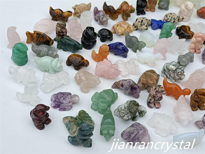 100pcs wholesale Natural Quartz Crystal Animal skull Carved Crystal Skull Random