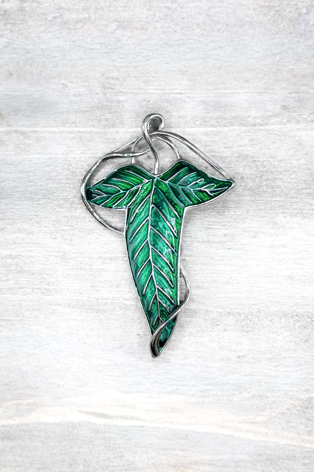Green Enamel Lorien Ivy Leaf Pin: Silver Elf Cloak Brooch Green Enamel Lorien Ivy Leaf Pin: Silver Elf Cloak Brooch