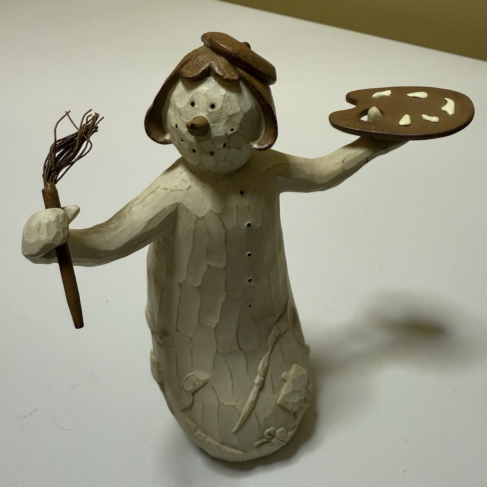 Flurryville Aunt Arctica Artist Snowman Figurine 7\