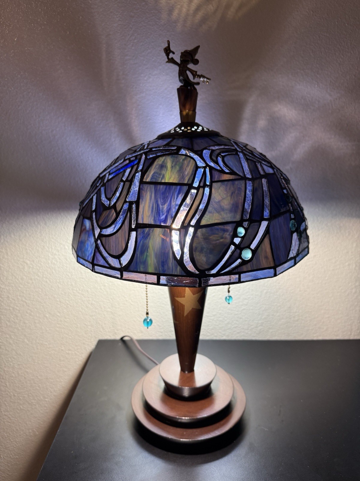 DISNEY LE MICKEY MOUSE 65TH THE SORCERER’S APPRECTICE STAINED GLASS LAMP RARE DISNEY LE MICKEY MOUSE 65TH THE SORCERER’S APPRECTICE STAINED GLASS LAMP RARE