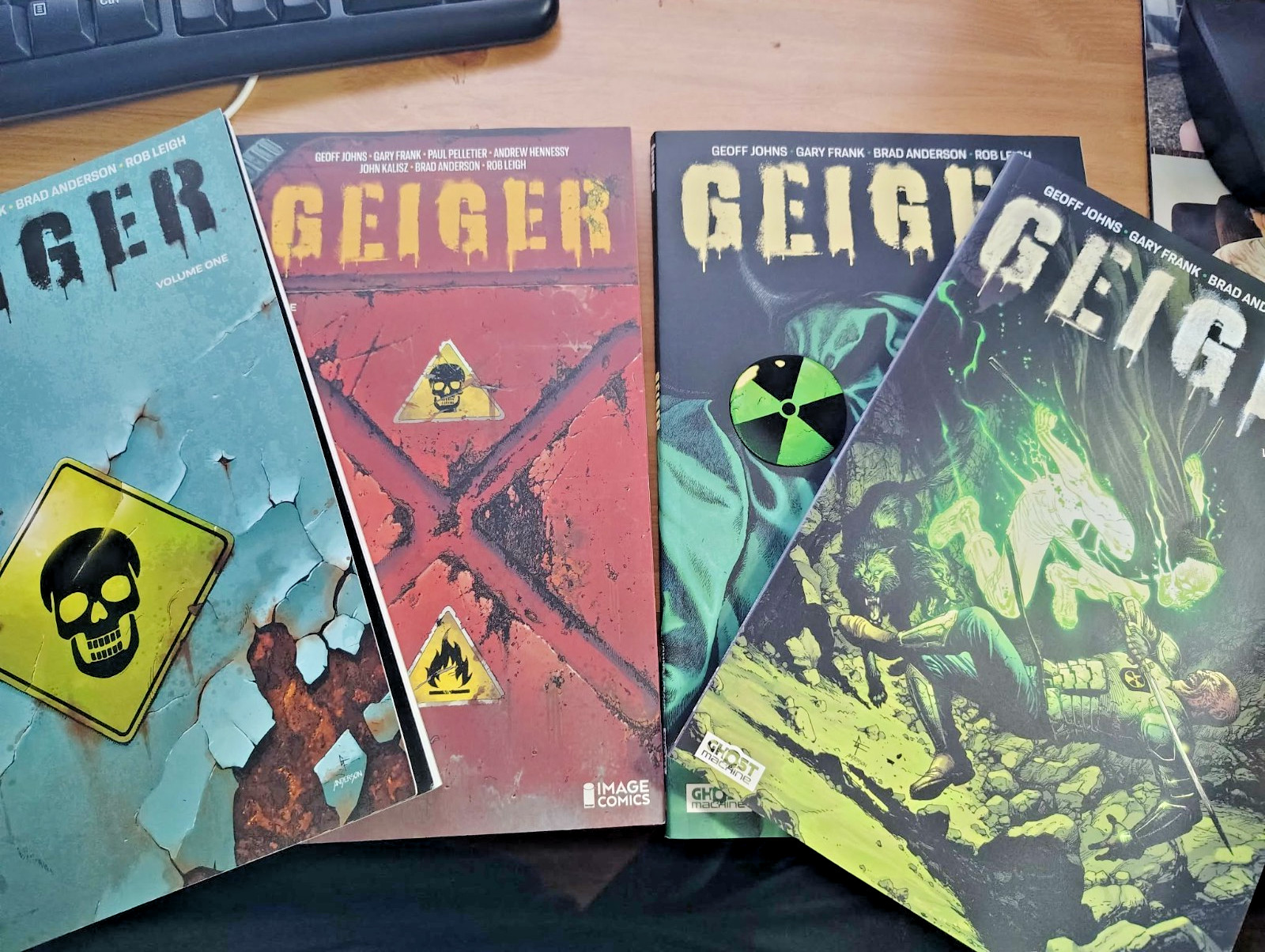 Set of 4 Geiger Vol 1-4  Geoff Johns Trade paperbacks Gently Read Ghost Machine