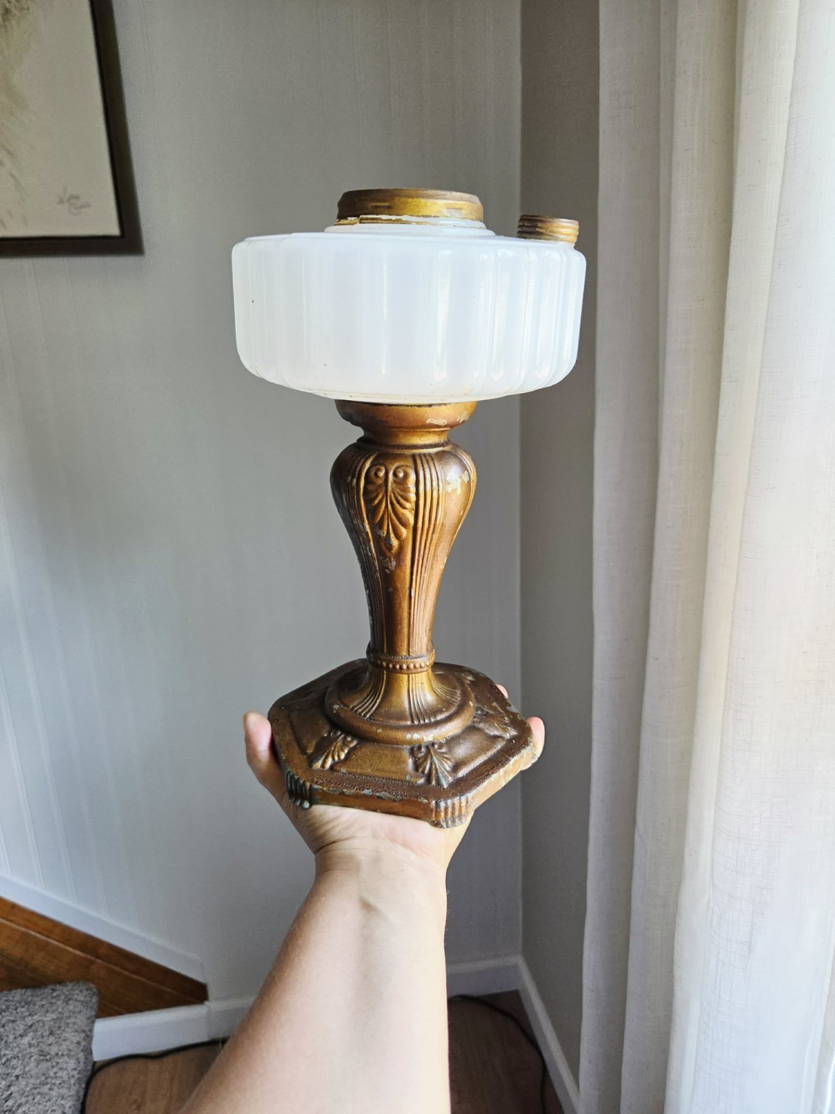 Vintage 1935-36 Aladdin Majestic Model B-120 White Moonstone Oil Kerosene Lamp