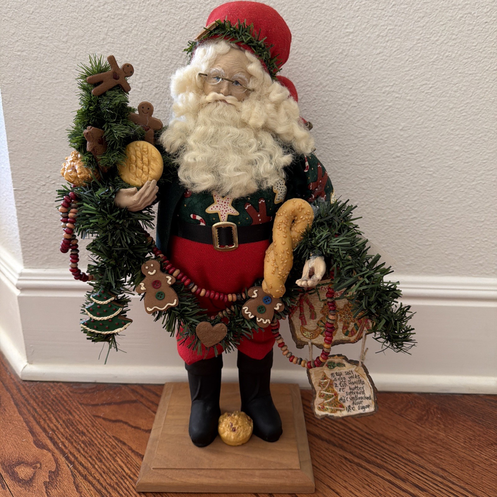 Lynn Haney Collection 1996 Mr Gingerbread Santa Figurine Style 6198 Holiday Home Lynn Haney Collection 1996 Mr Gingerbread Santa Figurine Style 6198 Holiday Home