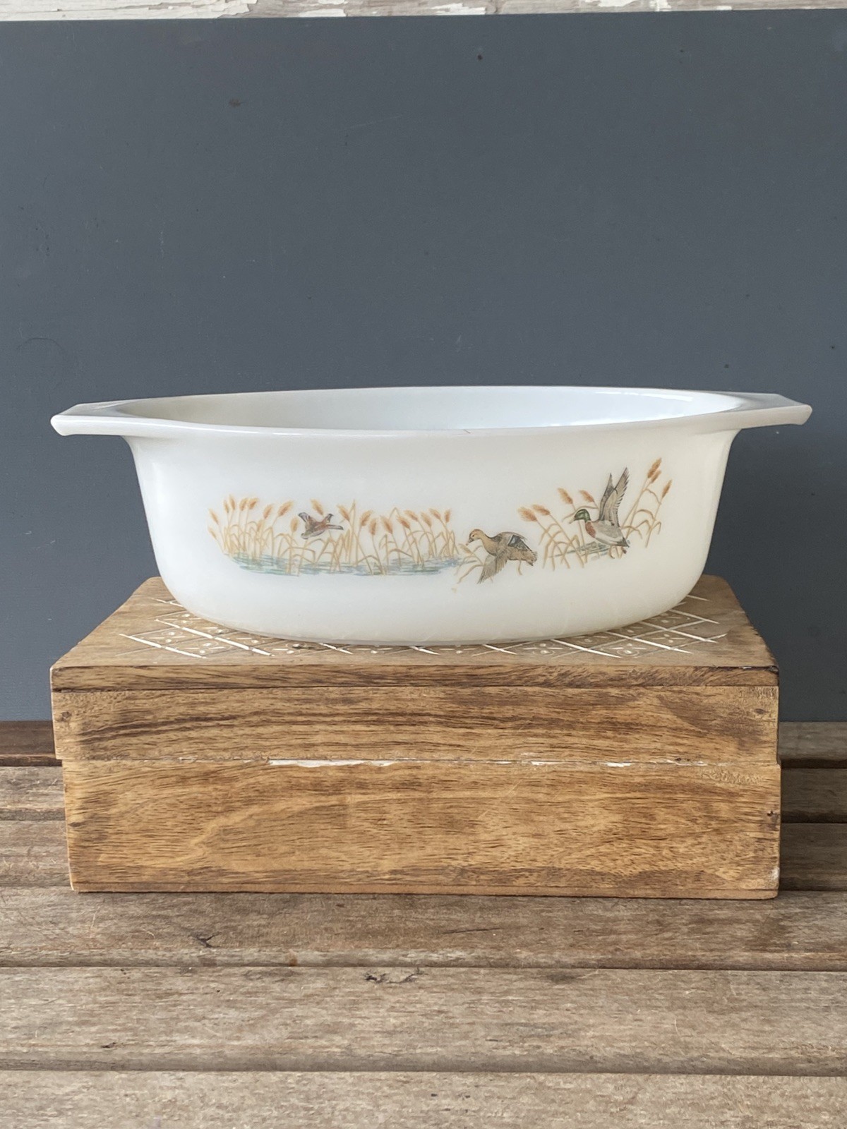RARE PYREX DUCKS HUNT MARSH SCENE #043 CASSEROLE Wild Fowl 1.5QT READ