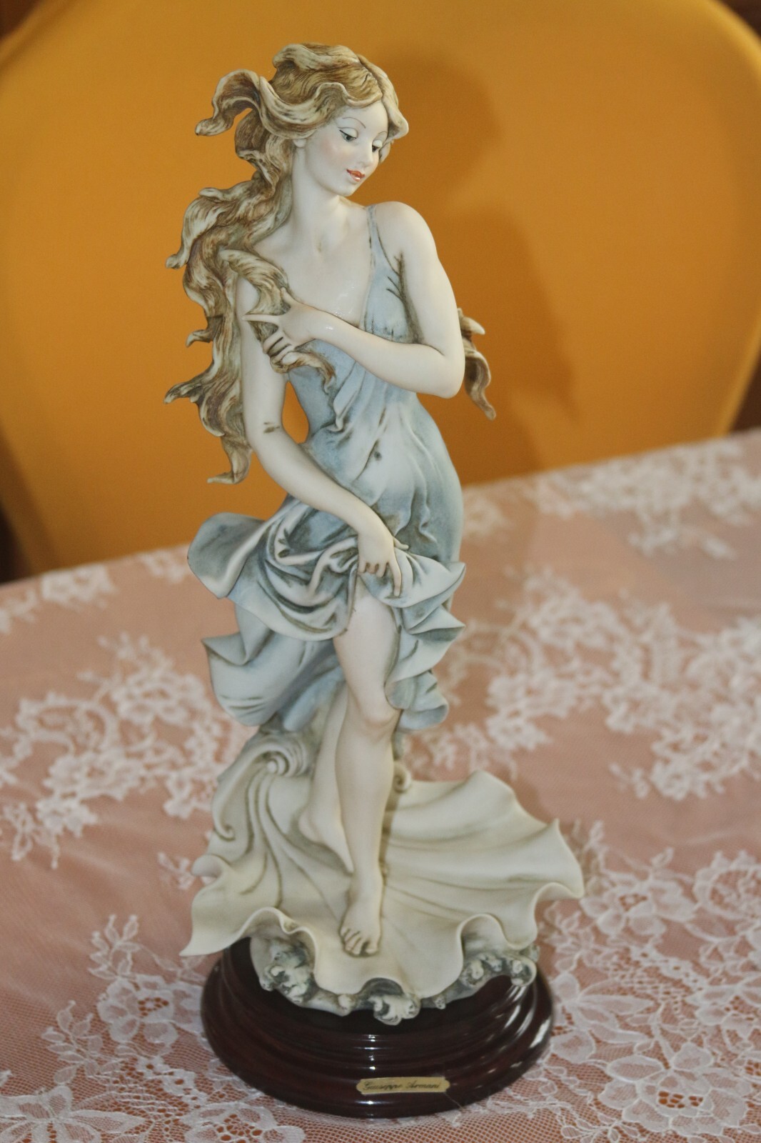 Giuseppe Armani 1992 Spring Woman Beautiful Classic Collection. Florence 1993