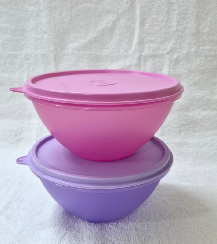 Tupperware Classic Wonderlier Mixing bowls set of 2-775ml/3.25 cups-Pink
