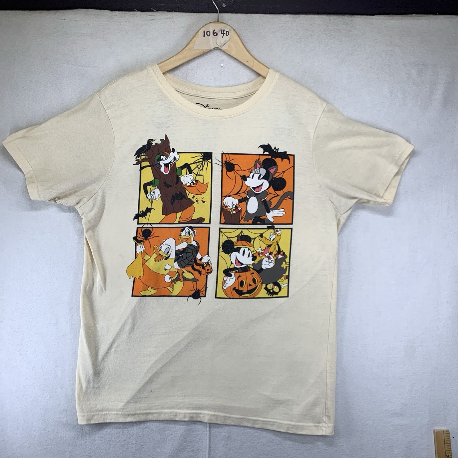Disney T Shirt Halloween Mickey Mouse Friends Unisex Medium Throwback 50s 60s