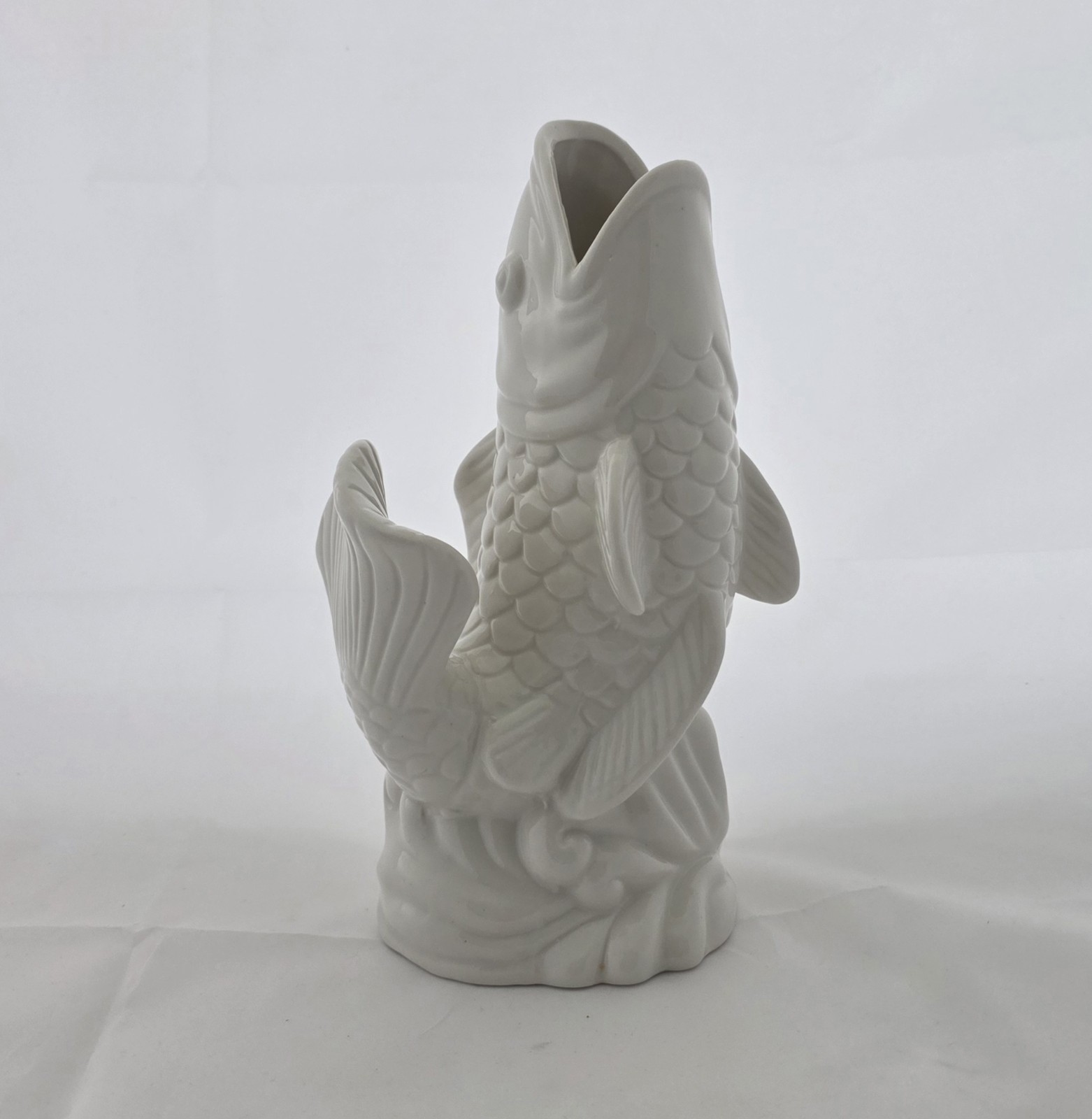 Vintage Benihana Jumping Open-Mouth Koi Fish Tiki Vase Mug 8.25 in. Porcelain