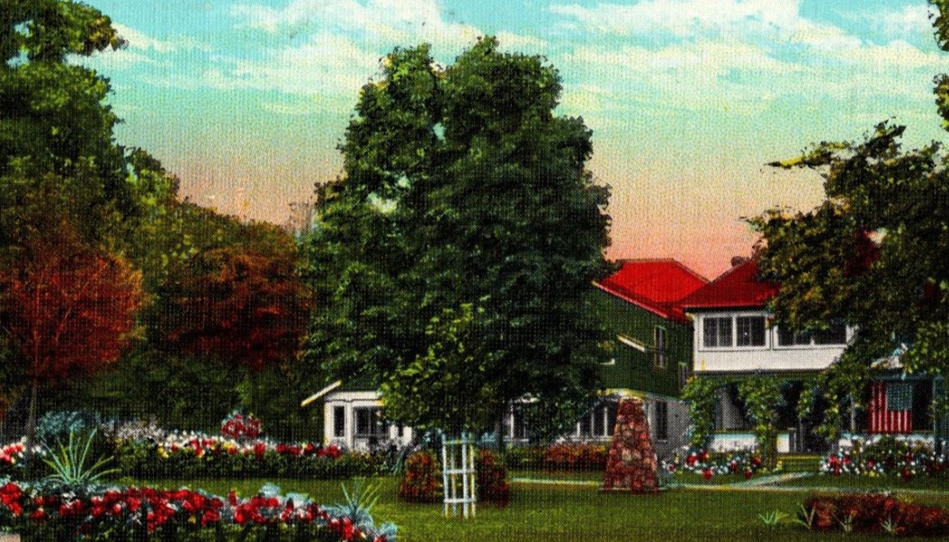 Vintage Postcard 1945 Flowers and Monument Central Park Lakeside Ohio