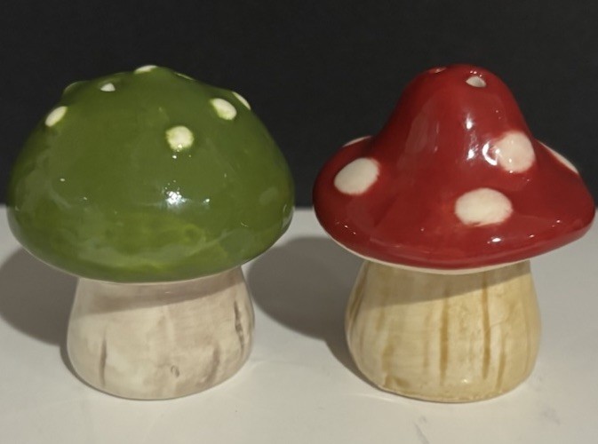 Red And Green Mushroom Salt & Pepper Shakers