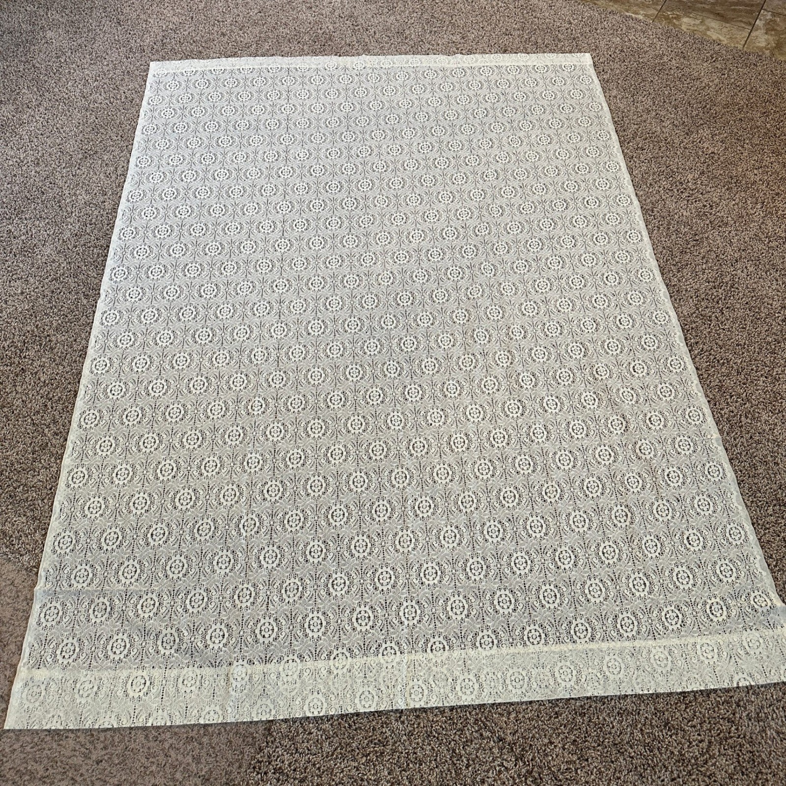 VTG Ivory Floral Medallion Lace Sheer Curtain Panel 59x82 Cottagecore