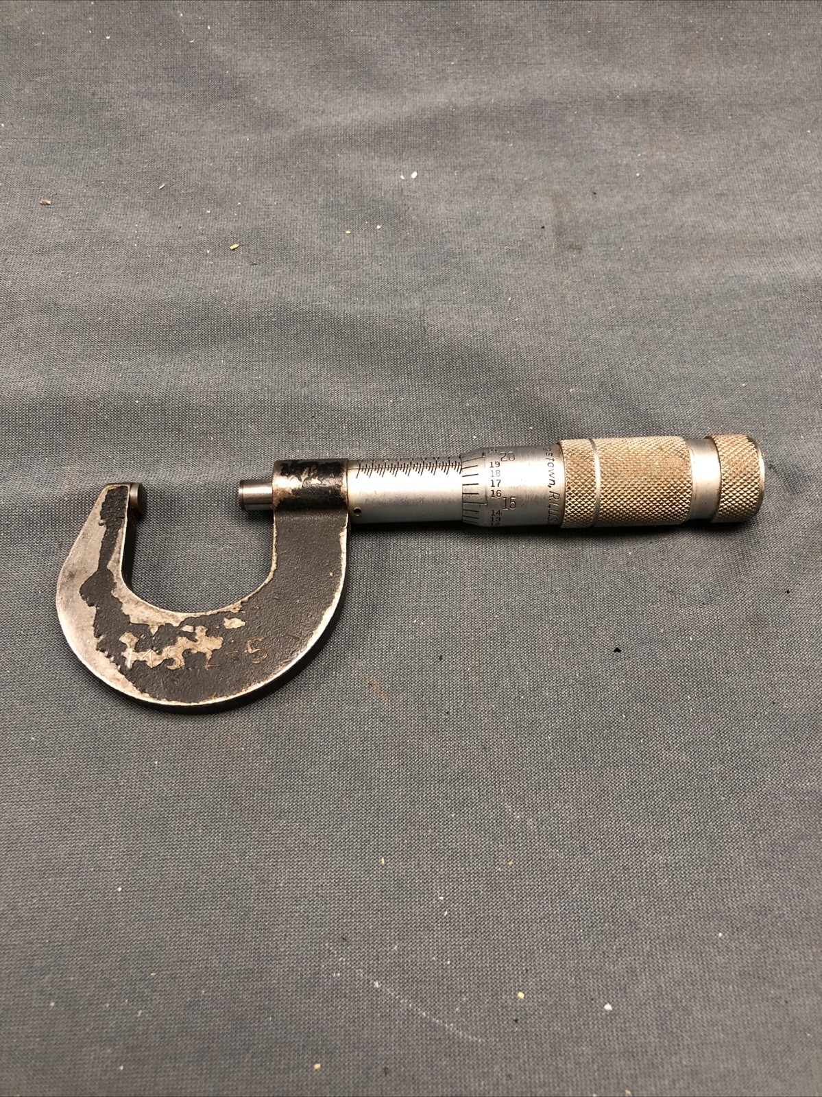 Vintage Brown & Sharpe 0-1'' Kingstown R.I. U.S.A. Micrometer (LOOK)