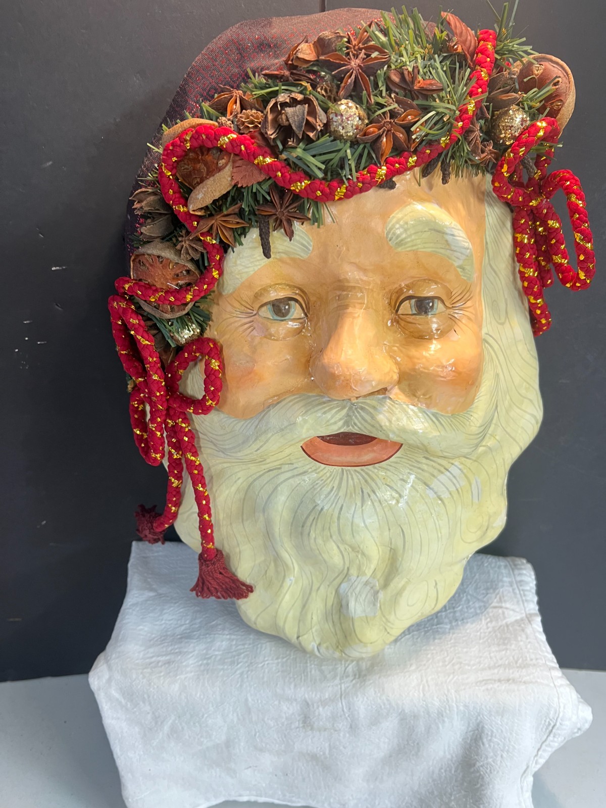 VINTAGE LARGE PAPER MACHE SANTA CLAUSE FACE VINTAGE LARGE PAPER MACHE SANTA CLAUSE FACE