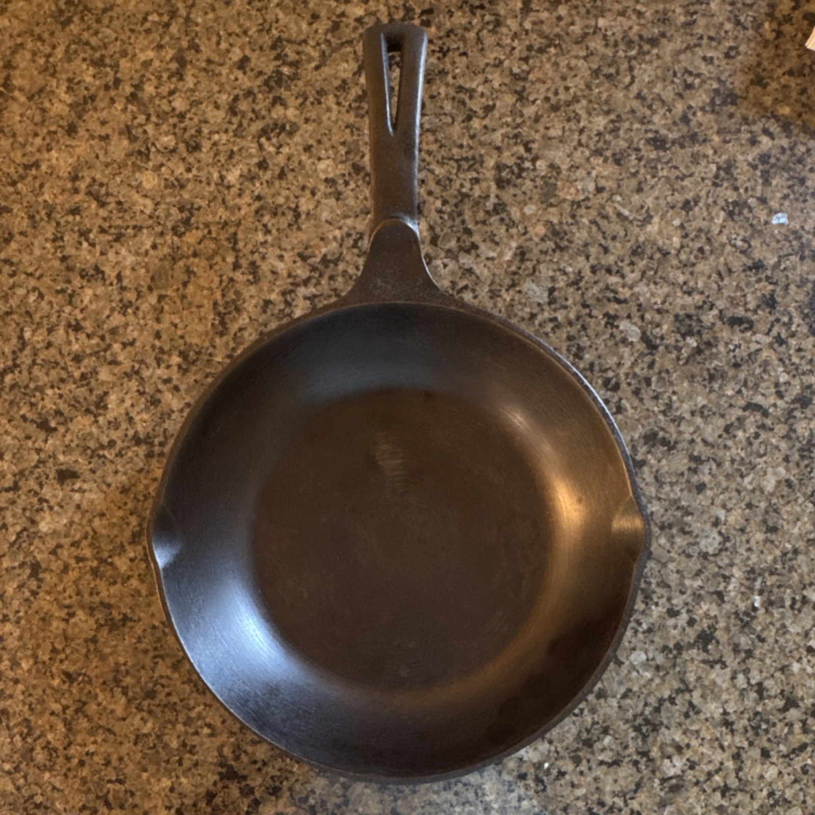 Unmarked Wagner 9 inch Chef Skillet