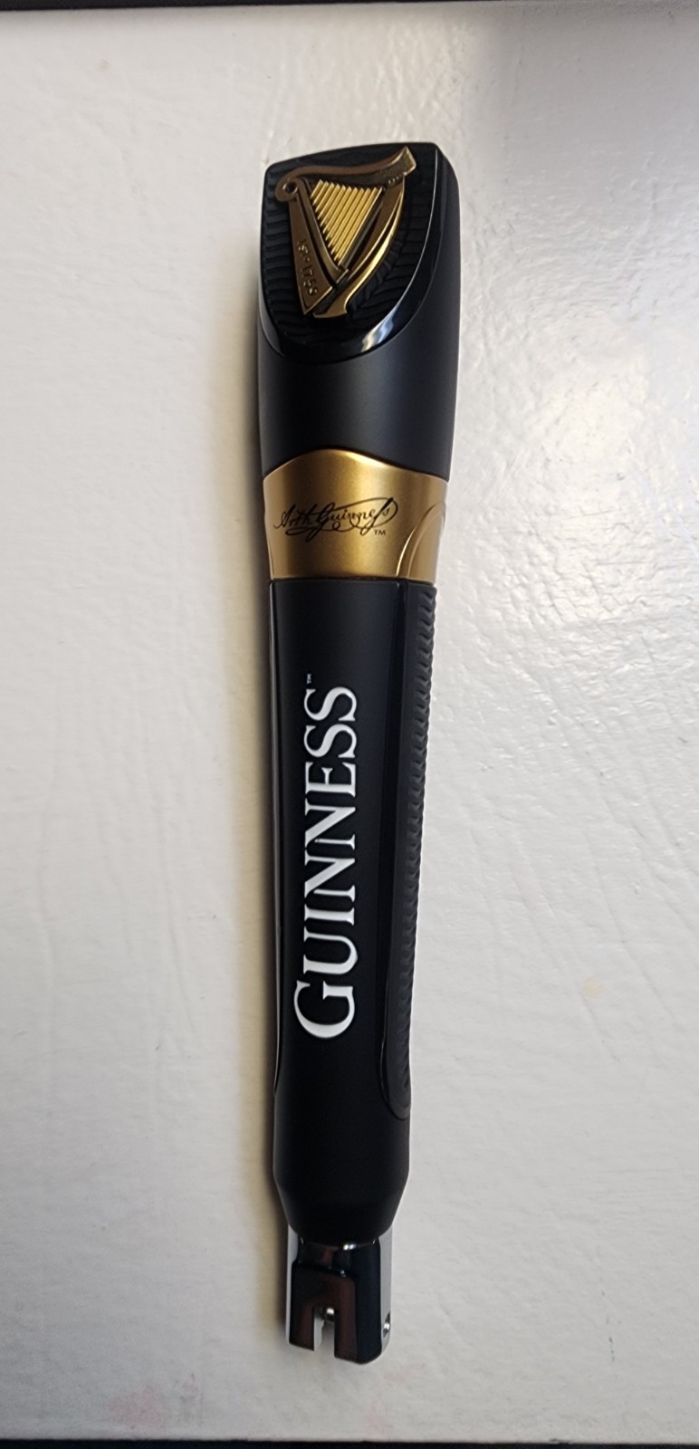 Guinness Tap Handle *BRAND  NEW  IN  BOX* BEER NEW DESIGN BAR COLLECTORS IRELAND