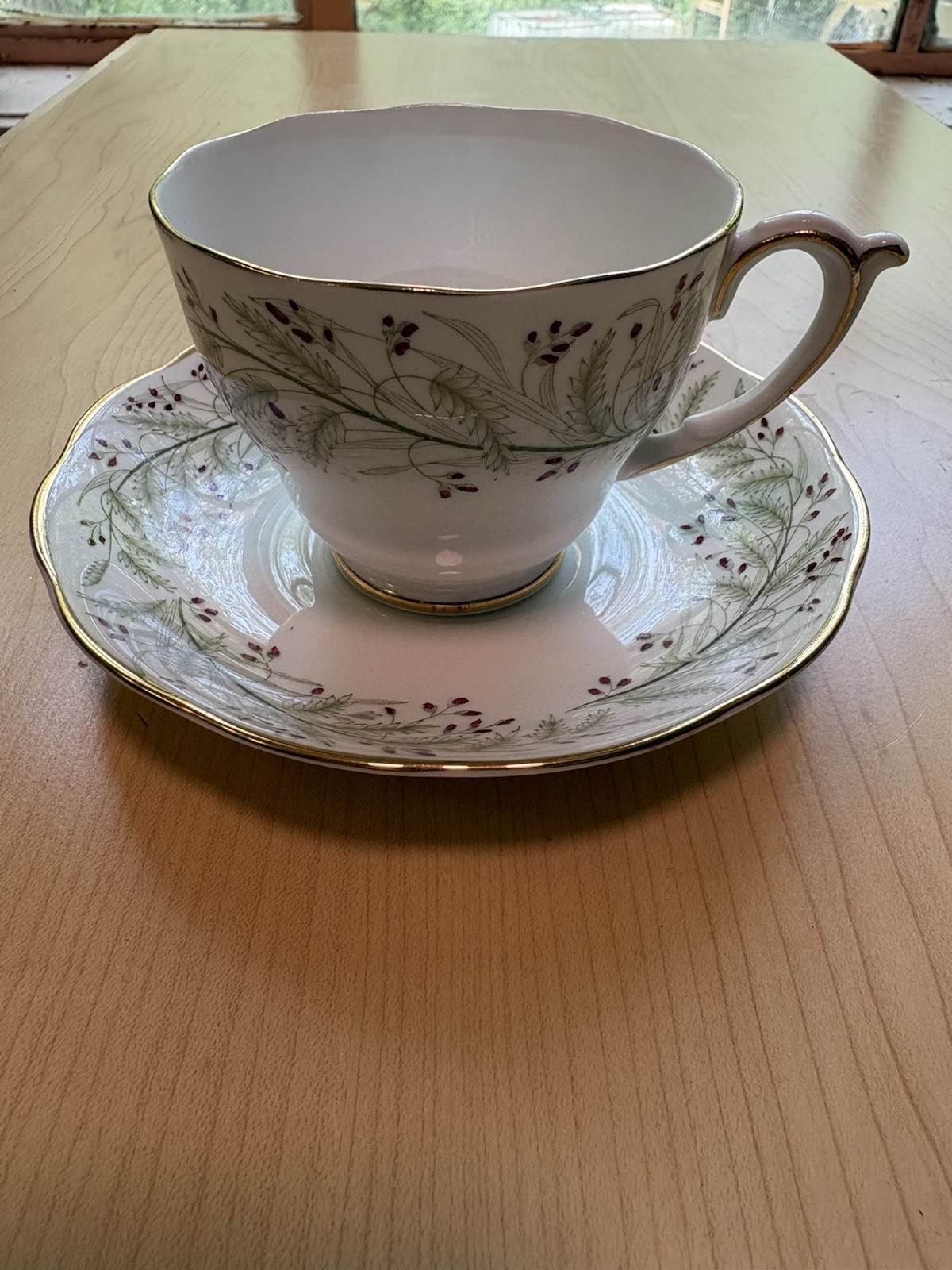 Vintage Roslyn Fine Bone China Cup Saucer Set Whispering Grass England