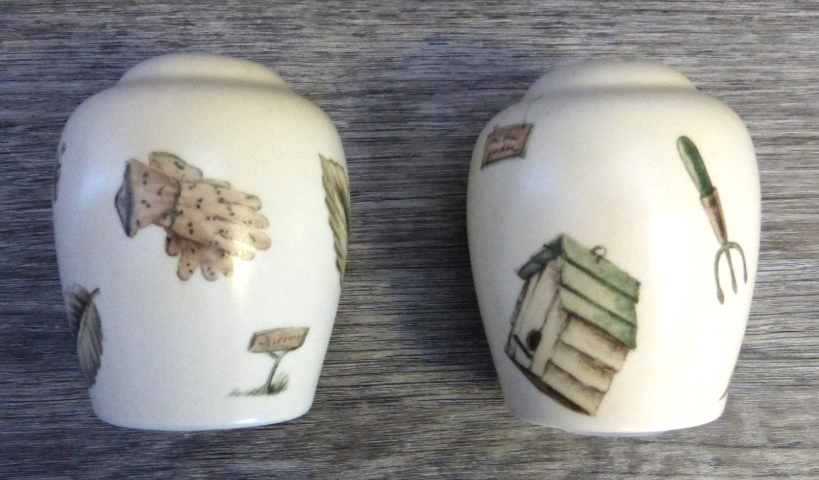 Vintage Pfaltzgraff Porcelain Garden Gardener Salt Pepper Shakers