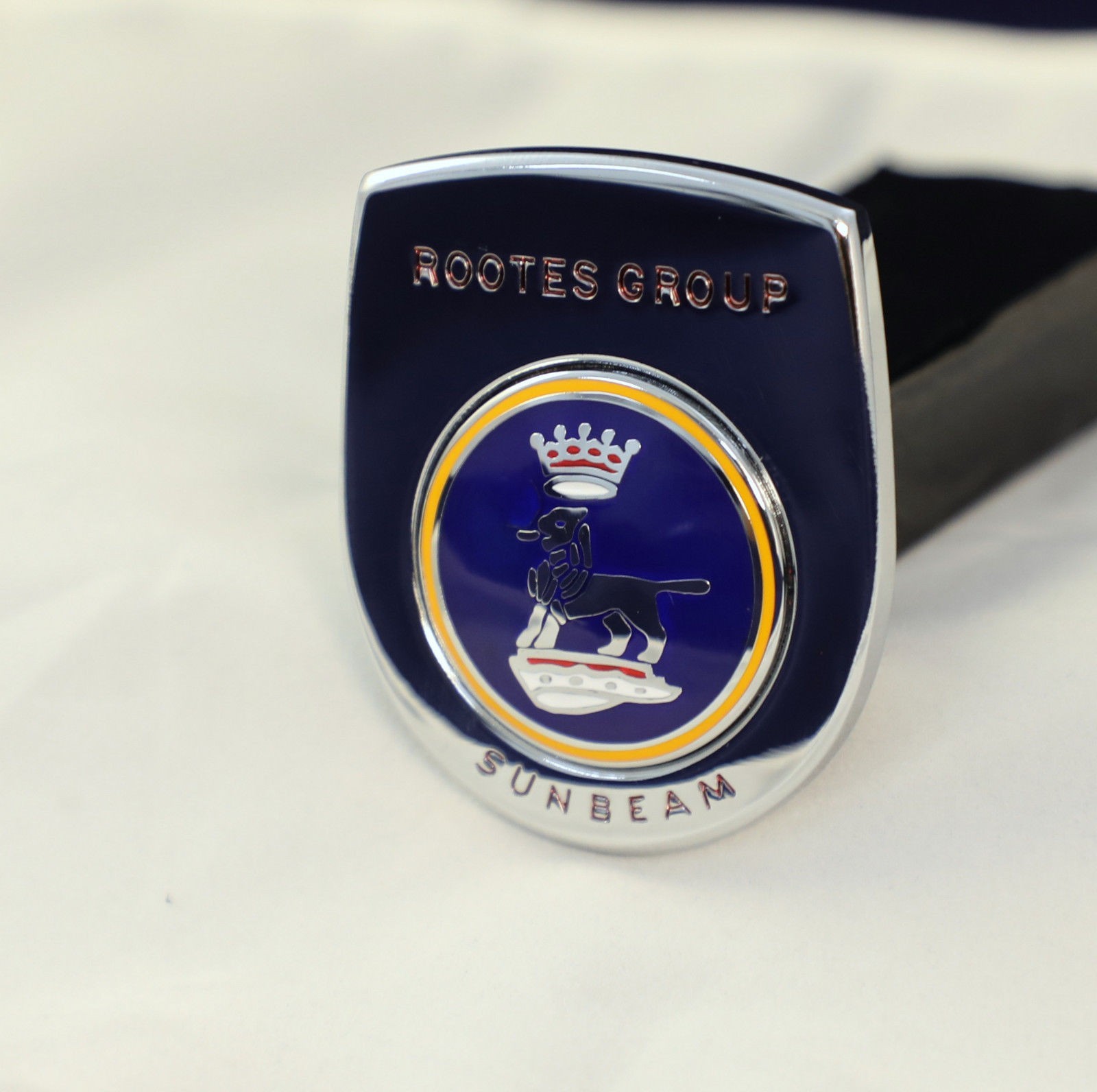 ROOTES GROUP for SUNBEAM TIGER Fender Badge/Emblem Set