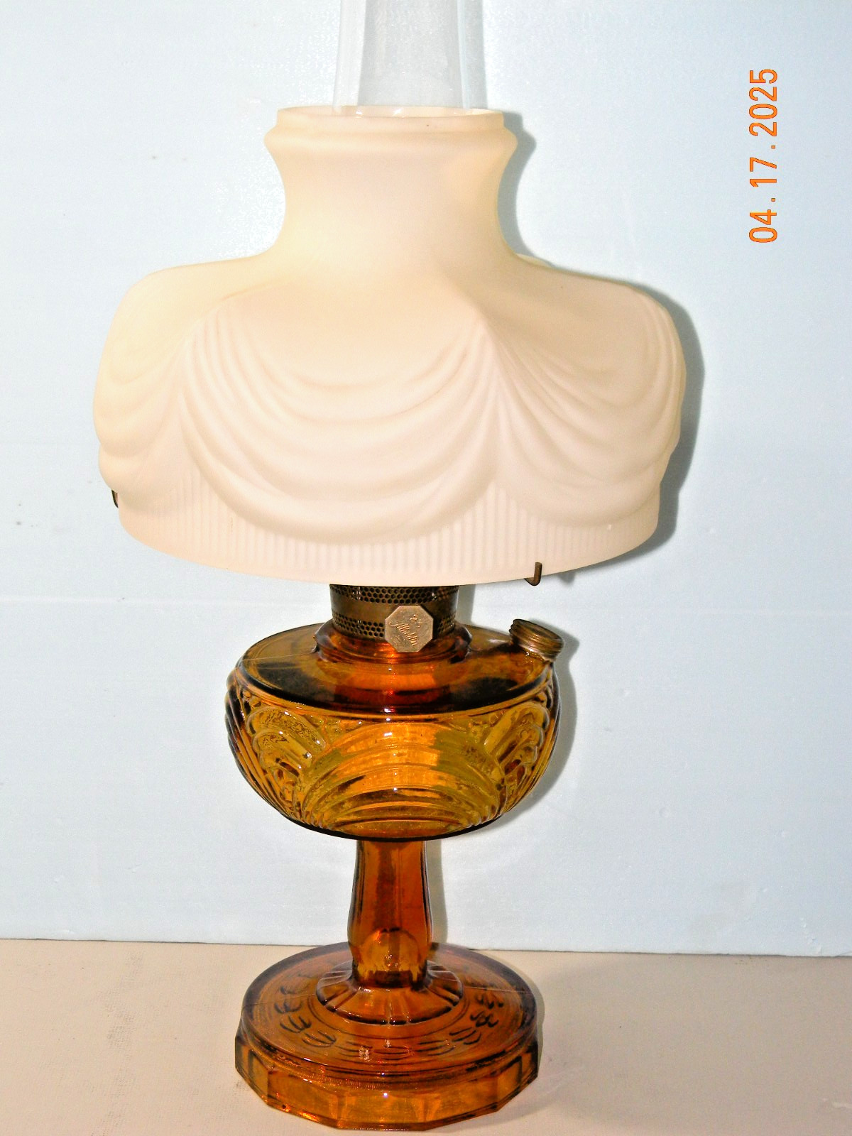 Aladdin Washington Drape Lamp with a  Frosted Drape Glass Shade No 23 Burner