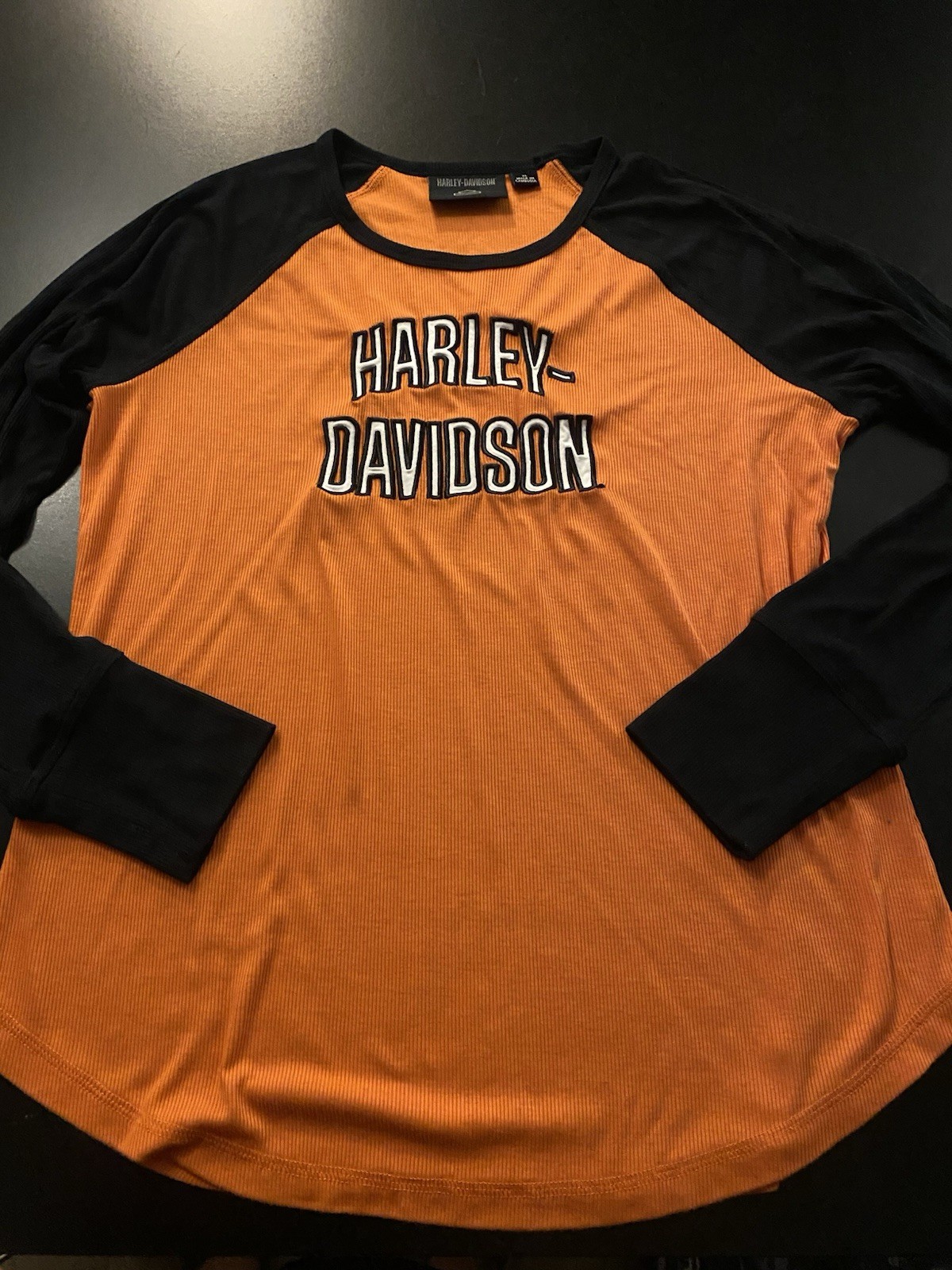 Harley-Davidson Orange/Black Raglan Long Sleeve Shirt Women’s XL Logo SHIPS FREE Harley-Davidson Orange/Black Raglan Long Sleeve Shirt Women’s XL Logo SHIPS FREE
