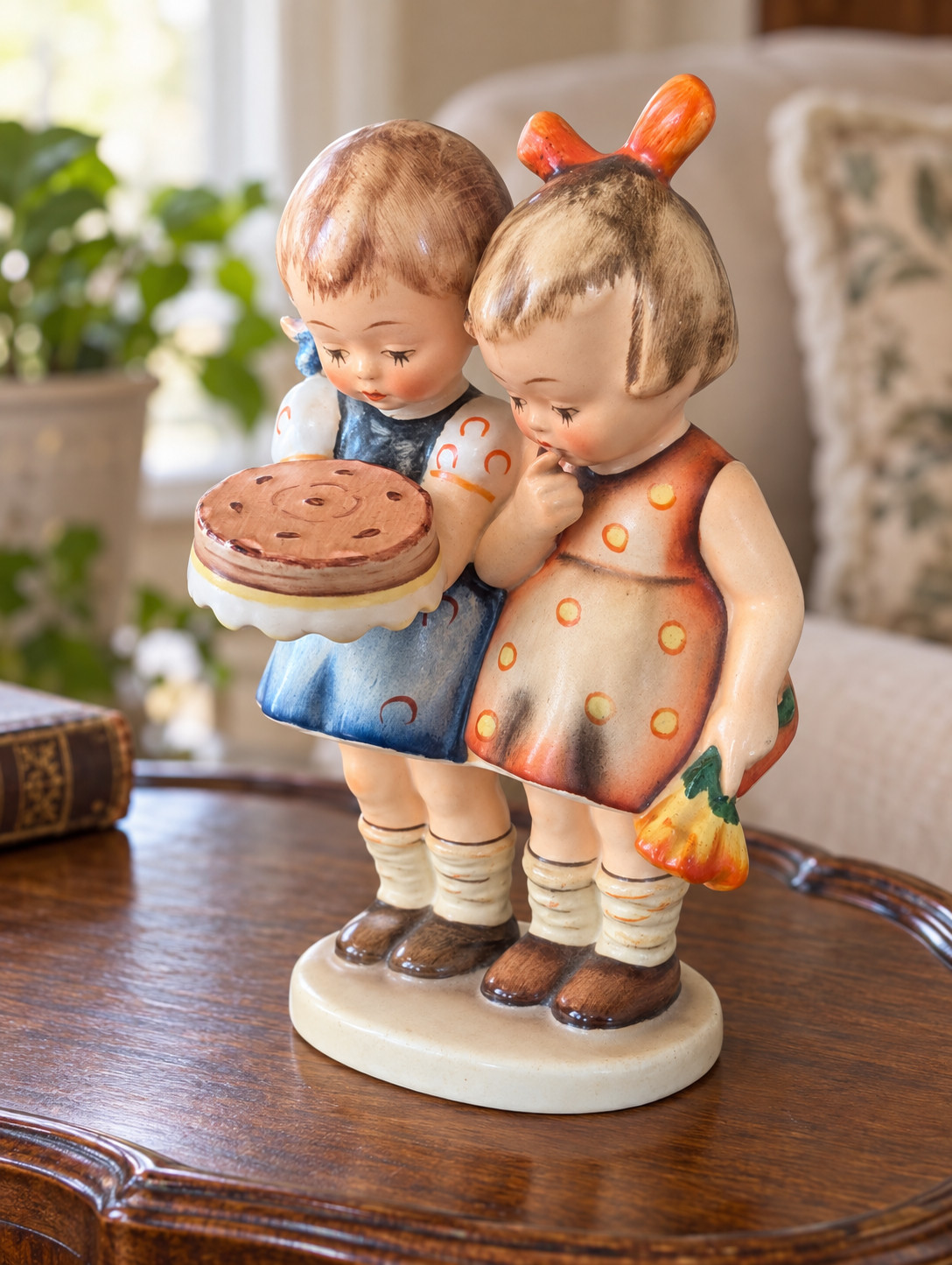 Goebel Hummel Figurine 176/0 \