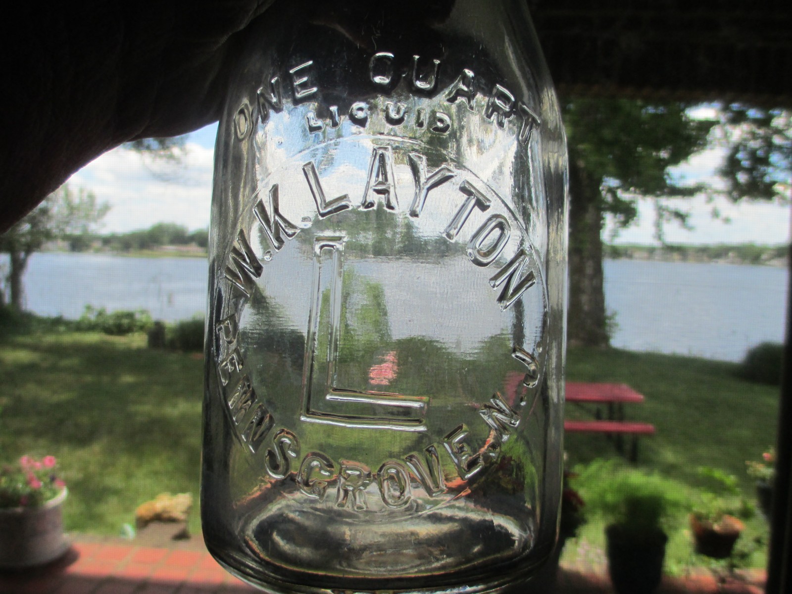 Rare milk bottle W.K.  LAYTON PENNSGROVE, N.J. Quart vg Sealed K9 1920\'s-30\'s