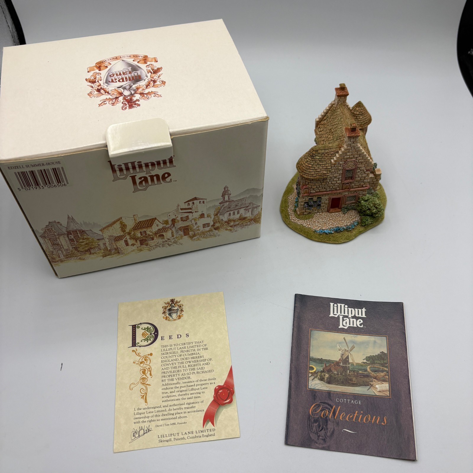 Lilliput Lane Edzell Summer-House 1993 Scottish Collection Box Deed