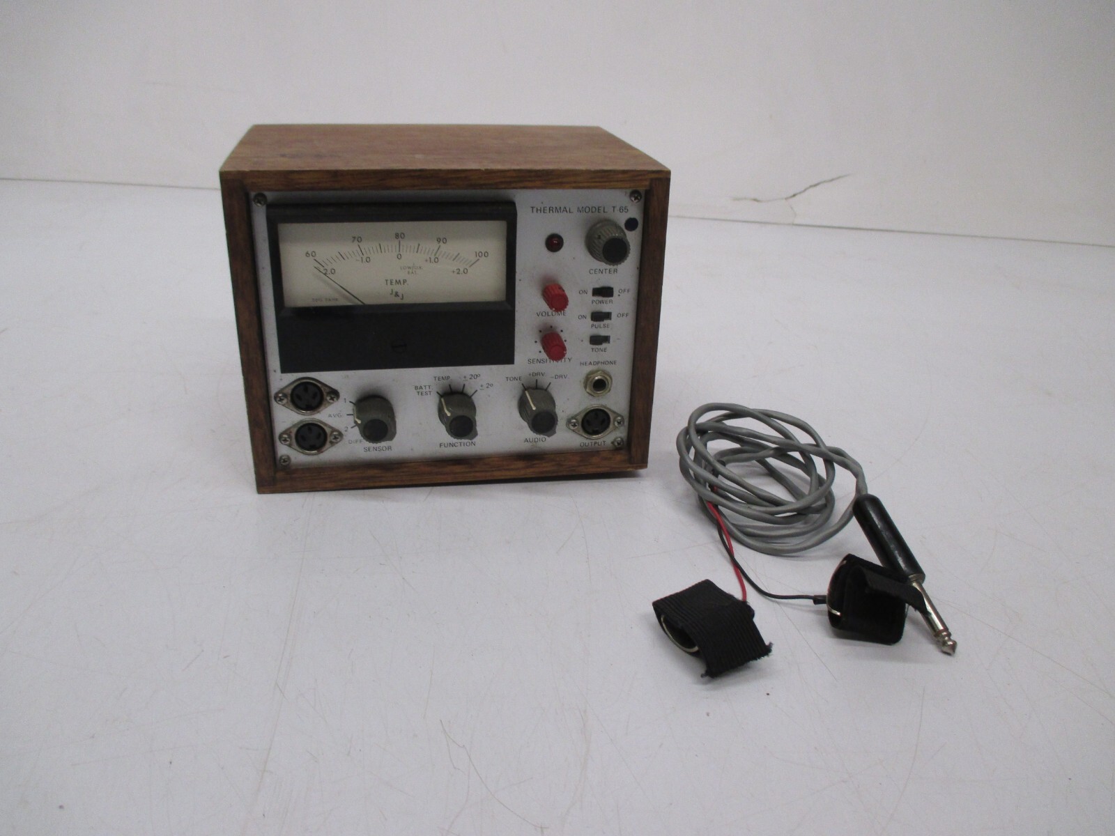 Vtg J&J Thermal Model T-65 Temperature Meter Bio-Medical Instrument Tool As Is