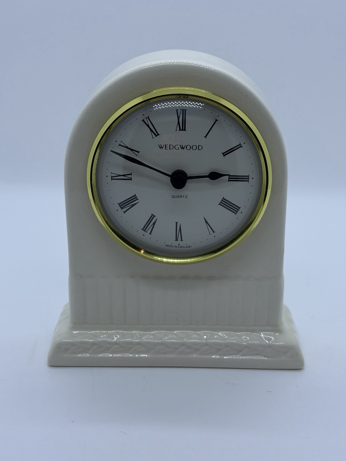 EDME by Wedgwood England Bone China Dome Clock Etruria Barlaston Porcelain C2