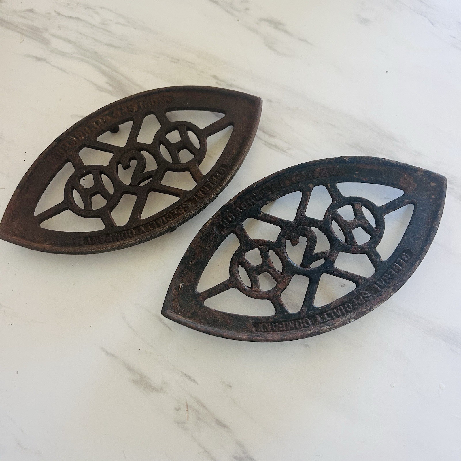Antique Cast Iron Sad Iron Trivet Humphrey Gas General Specialty Co Lot of 2 UU