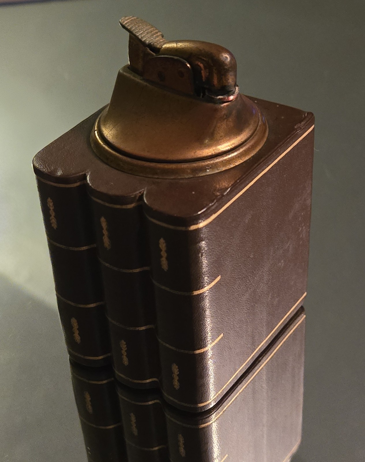 Vintage Evans Branded Star Leather Stacked Books Table Lighter 1950s MCM Novelty Vintage Evans Branded Star Leather Stacked Books Table Lighter 1950s MCM Novelty