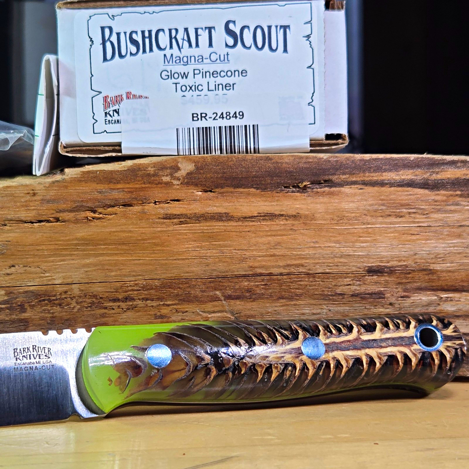 Bark River Knives Bushcraft Scout MagnaCut Glow Pinecone w/ Liners  Sheath