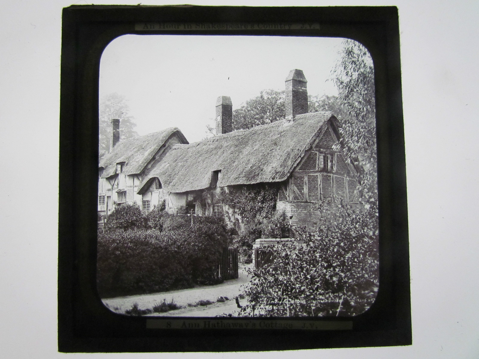 ANN HATHAWAYS COTTAGE TAKEN AROUND 1900 Magic Lantern Glass Slide shakespear