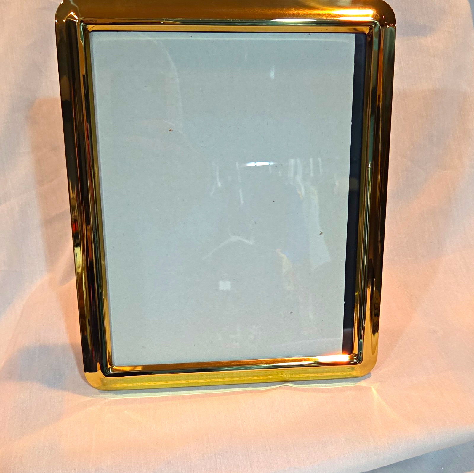 VTG Solid Brass 8x10 Picture Frame Rounded Tiered Bezel Bevel  Premium Velvet 