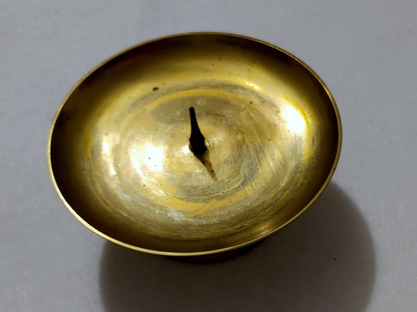 Vintage ( HOSLEY ) Solid Brass 3 3/8 in Dia x 1 1/4 in Tall - Candle Holder