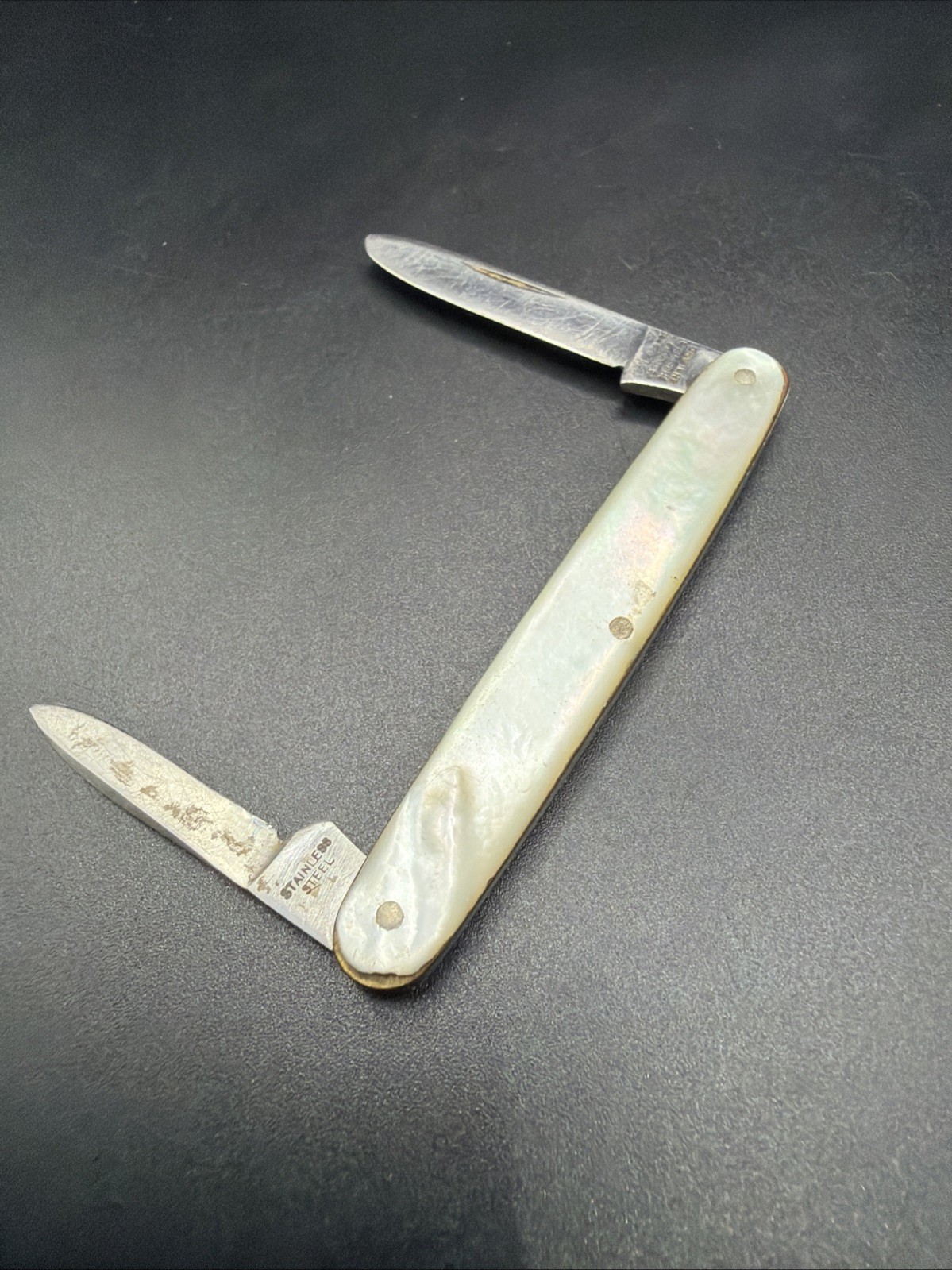 Antique Wostenholm IXL Sheffield Real Mother of Pearl 2-Blade Pen Pocket Knife