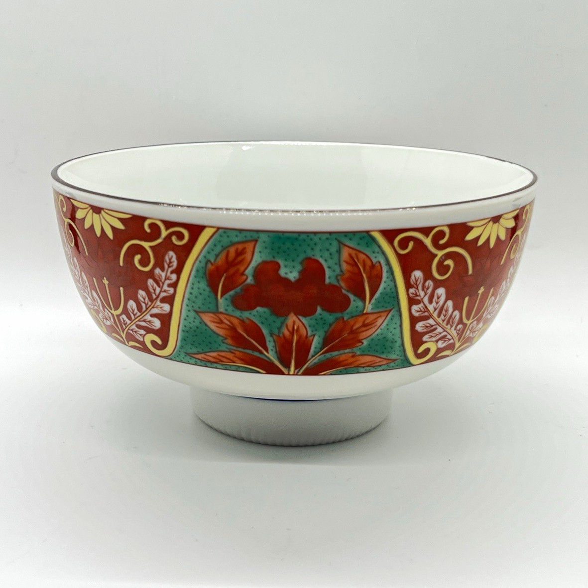 Vintage Japanese Ryūhō Kiln Porcelain Bowl Imari Style Coral Red Peony Mino Ware