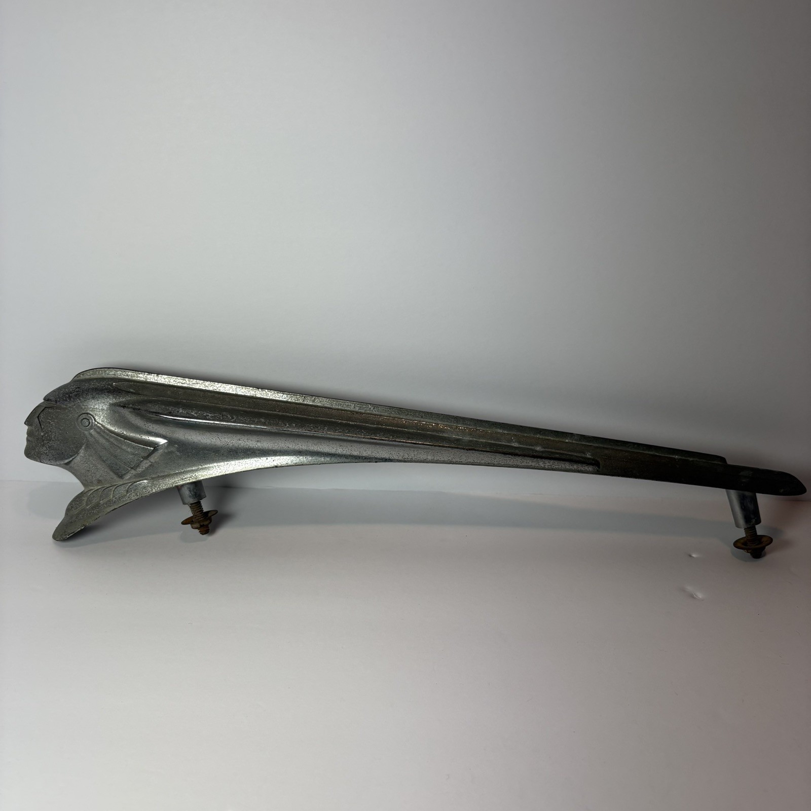 1953 Pontiac Chieftain Hood Ornament Indian Head OEM 516780 / 4152053 1953 Pontiac Chieftain Hood Ornament Indian Head OEM 516780 / 4152053