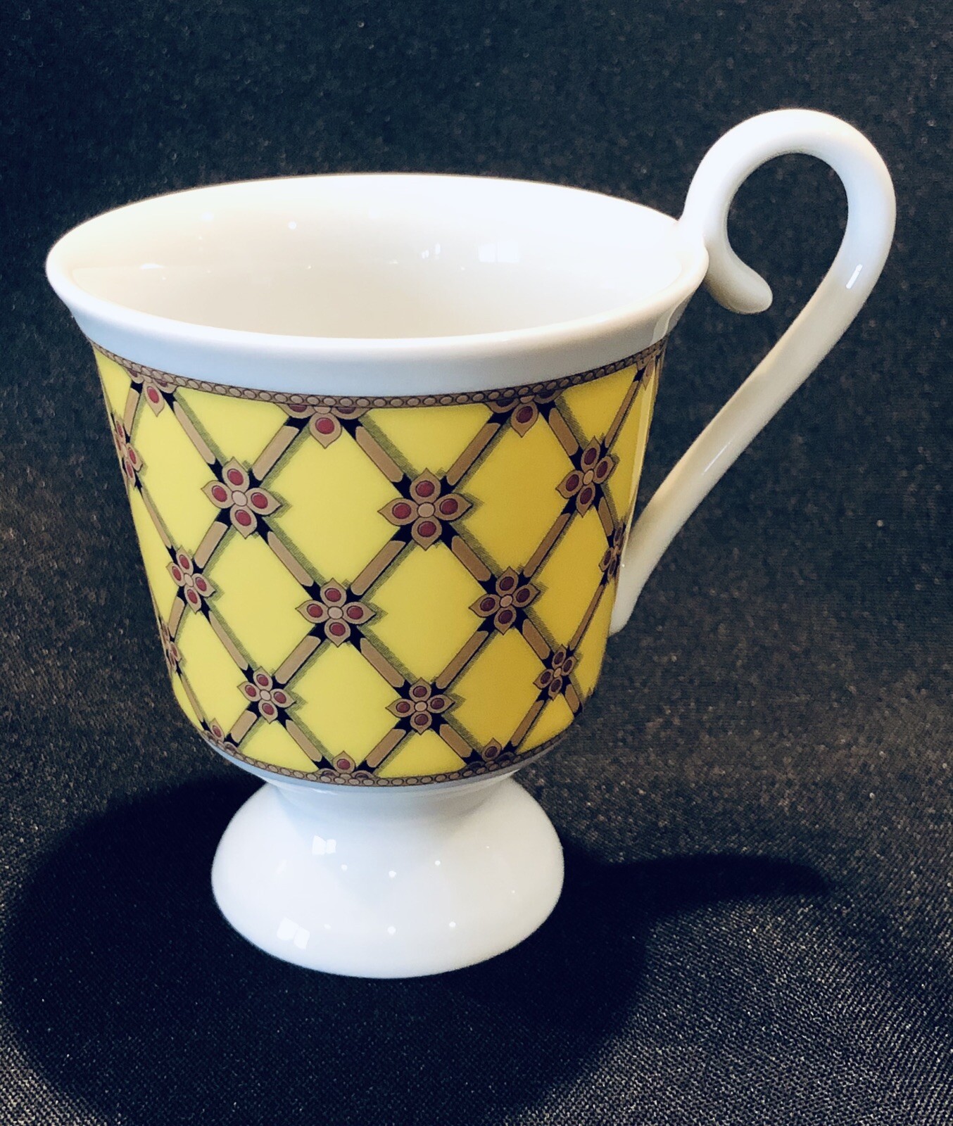 Hochst Yellow Cup #6 New