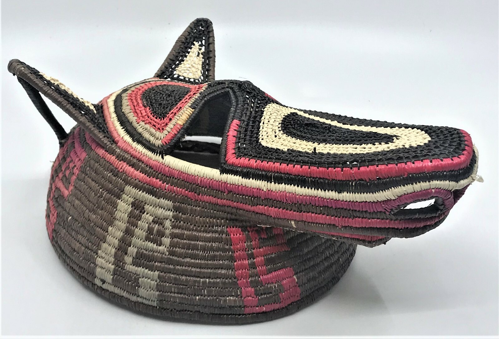 Panama Emebra Wounaan figural Basketry woven Mask Wolf Hat unique unusual 