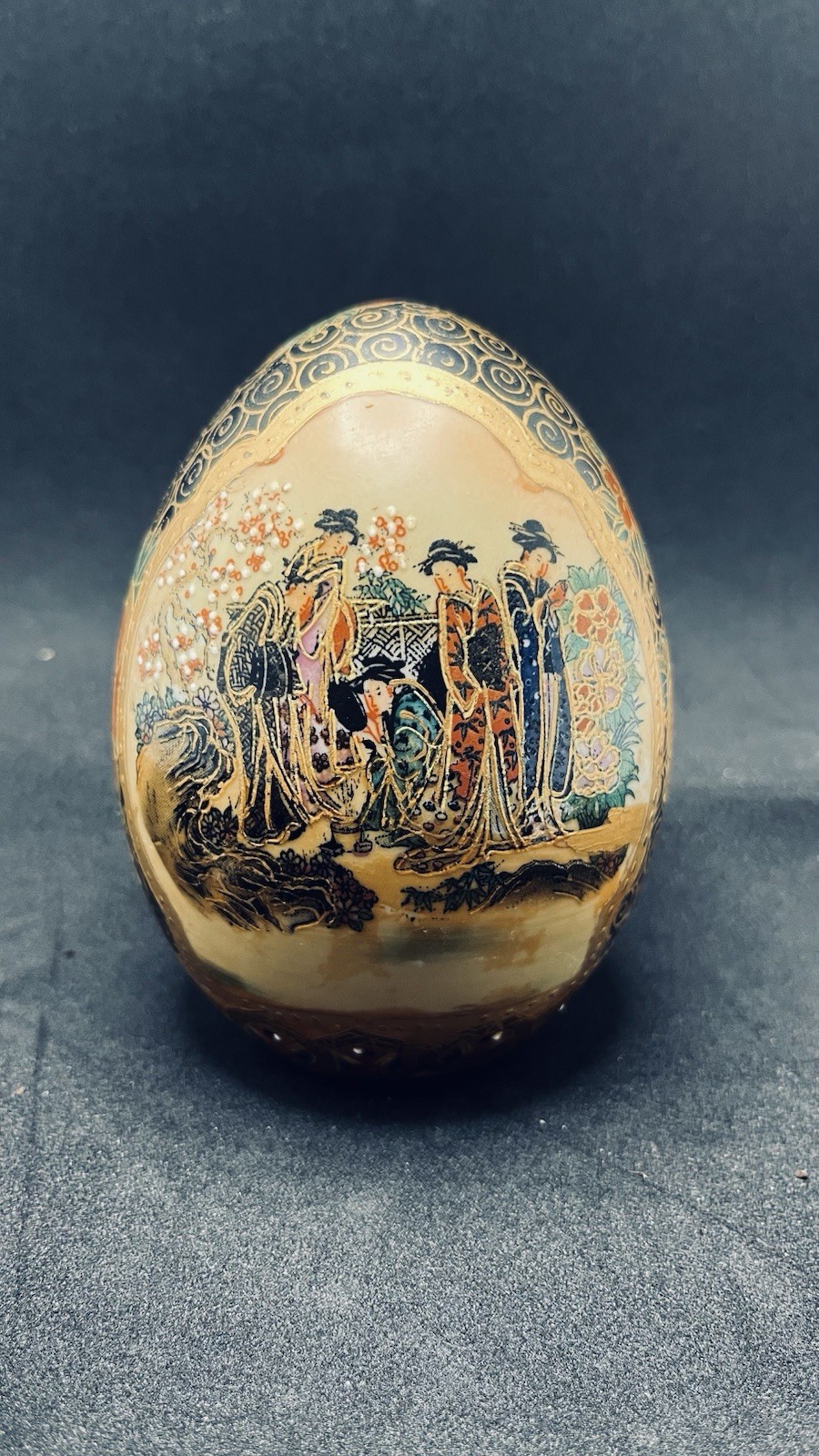 Vintage Japanese Satsuma Handpainted Ceramic Egg