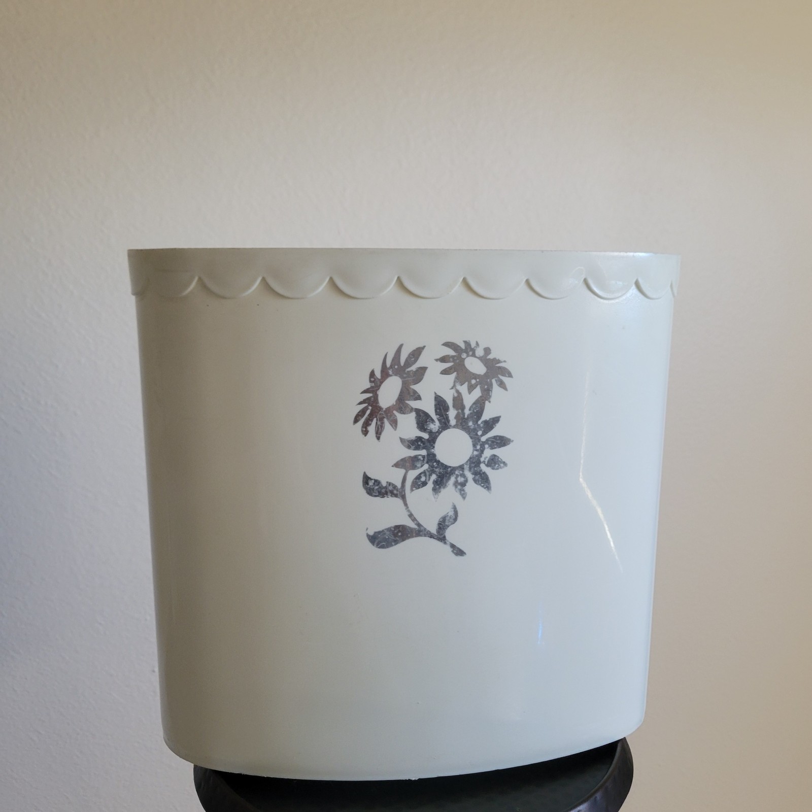 '60s Vintage Rubbermaid Floral Oval Wastebasket Model 2952