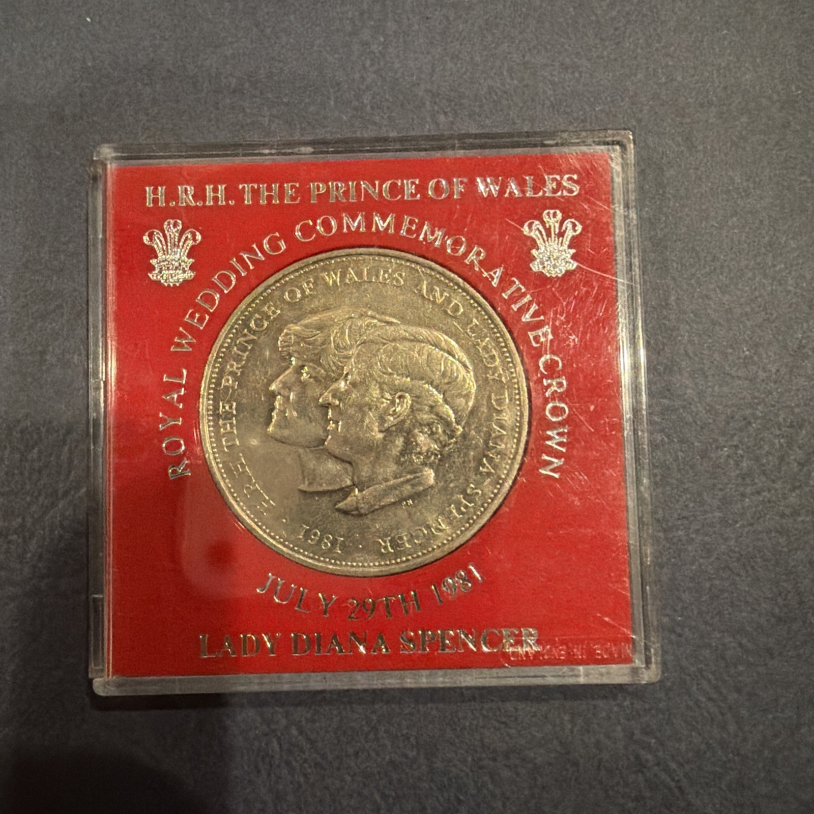 1981 Royal Wedding Commemorative Crown Prince Of Wales Lady Diana Spencer Coin