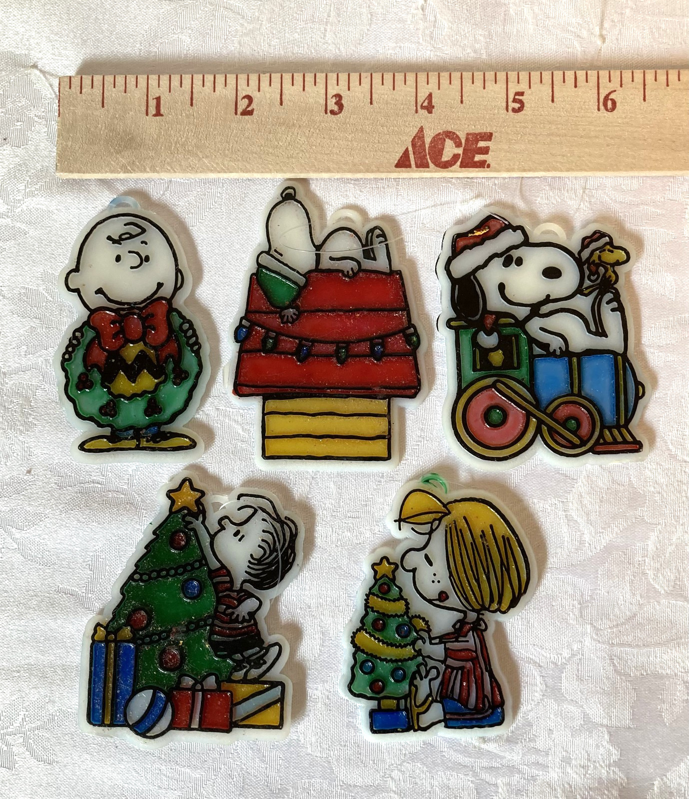 5 Vintage PEANUTS Christmas Double-Sided Plastic Window Sun Catcher Ornaments