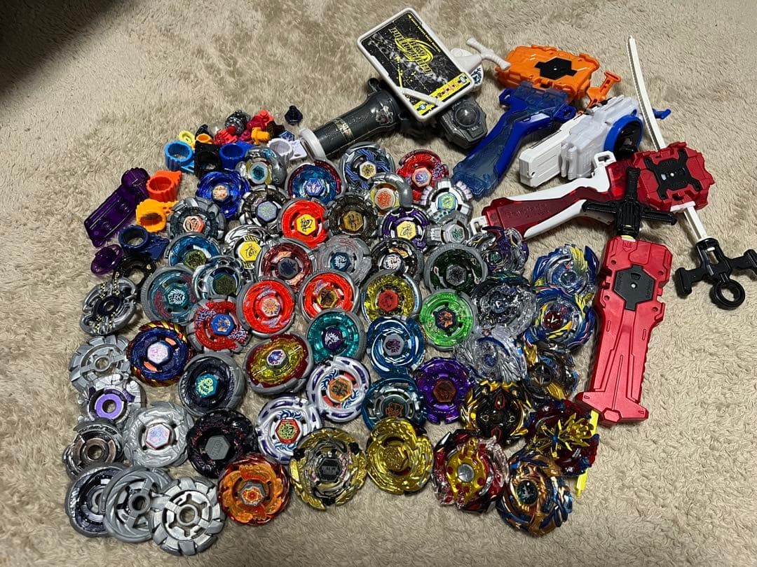 Takara Tomy Metal Fight Beyblade Parts Lot 39 Pcs Collectible 15+