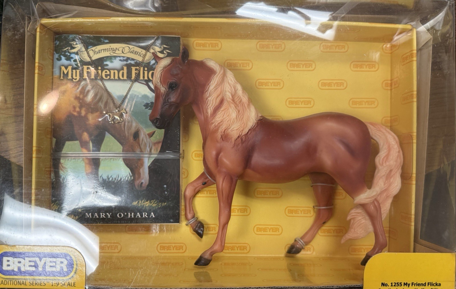 Breyer Horses Traditional 1:9 #1225 My Friend Flicka w/Book & Charm Necklace