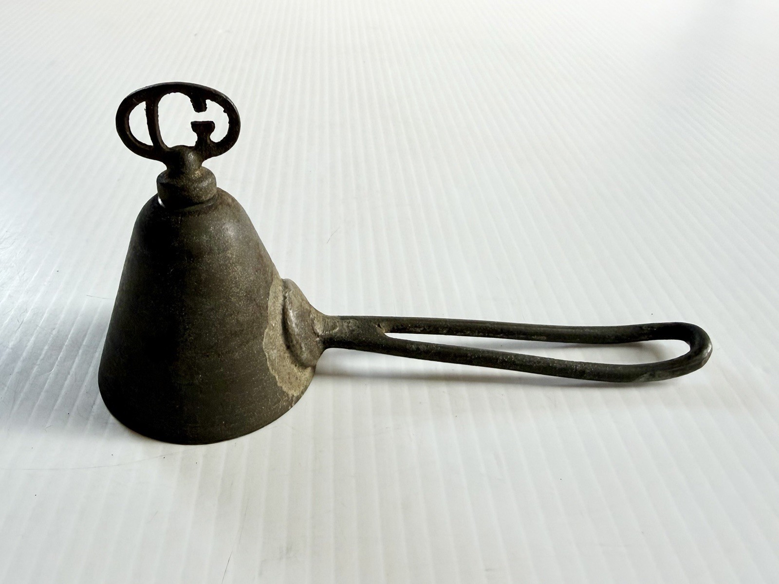 Antique Vintage Gilchrist’s #10 Cone Shaped Turn Key Ice Cream Scoop Dipper