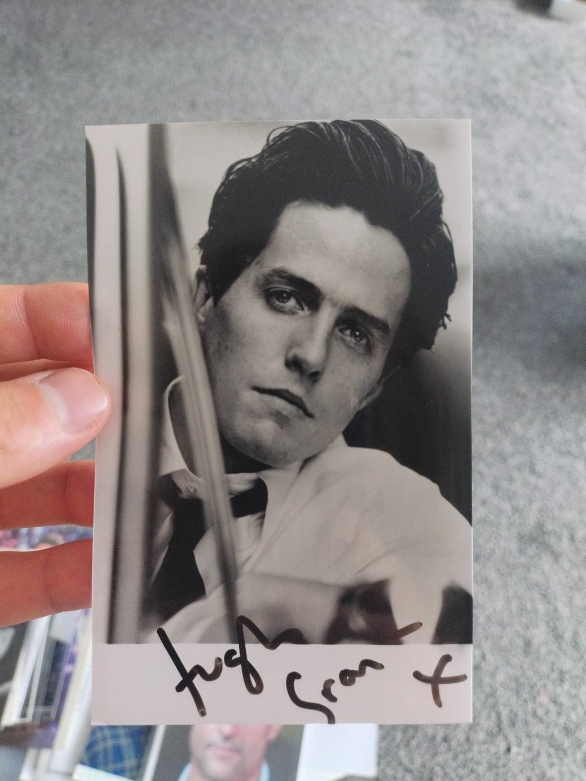 Genuine Rare Hand Signed Autographed Photograph Hugh Grant Actor Filmstar