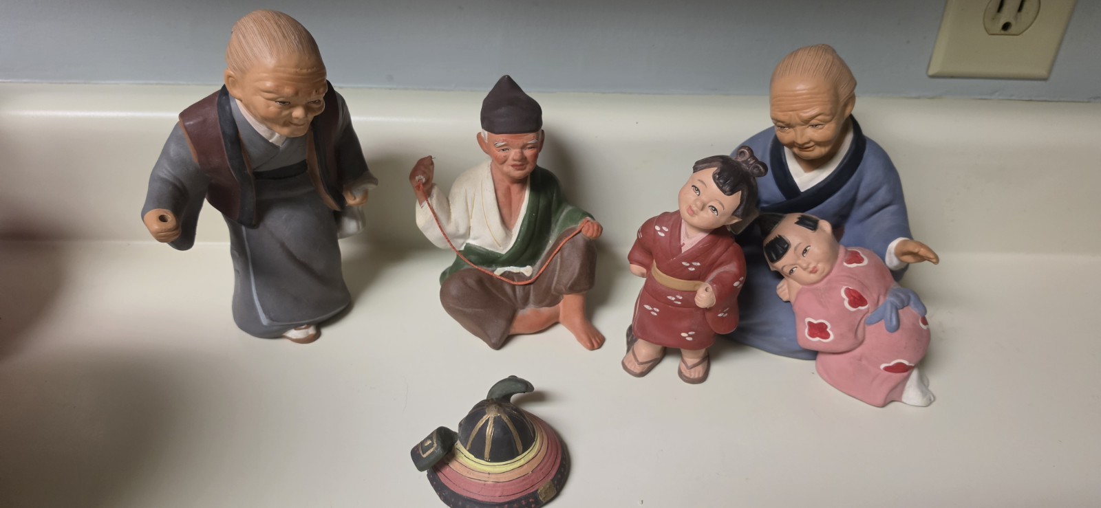 Lot Of 5 Hakata Urasaki Clay Figurines **  Please SEE DESCRIPTION For Info